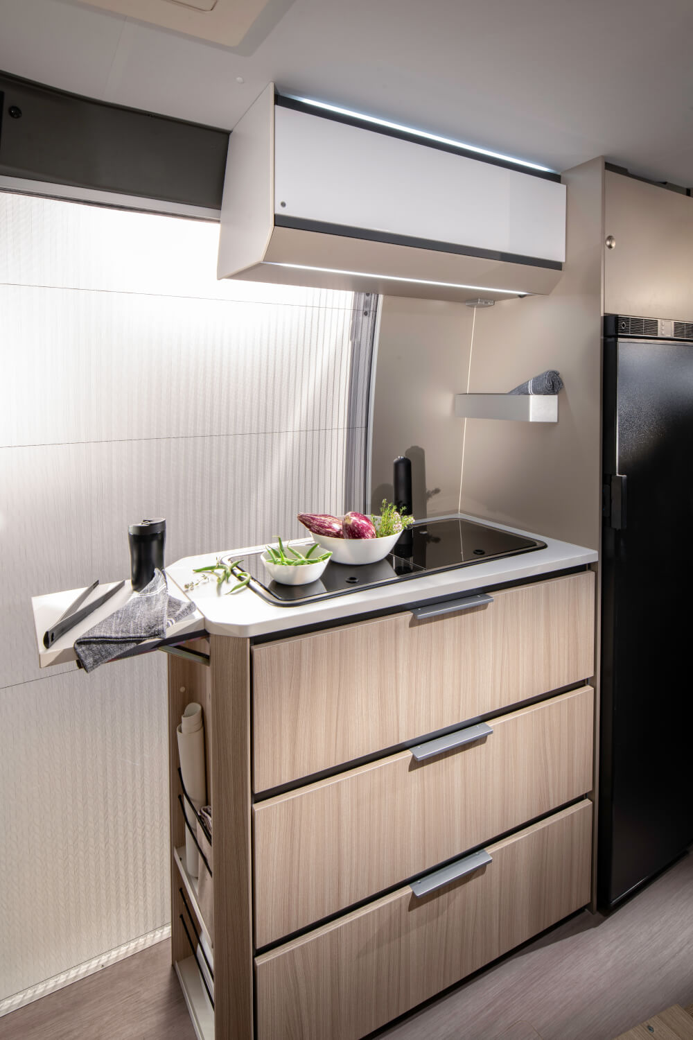 Adria Twin Plus 540 SP Kastenwagen 2022 Küche