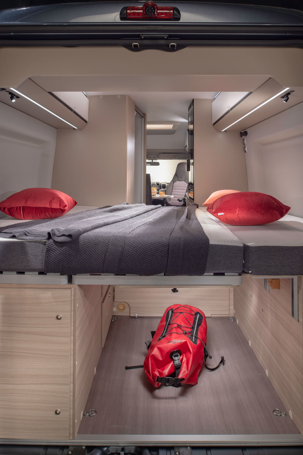 Adria Twin Plus 640 SLB Kastenwagen 2022 Bett