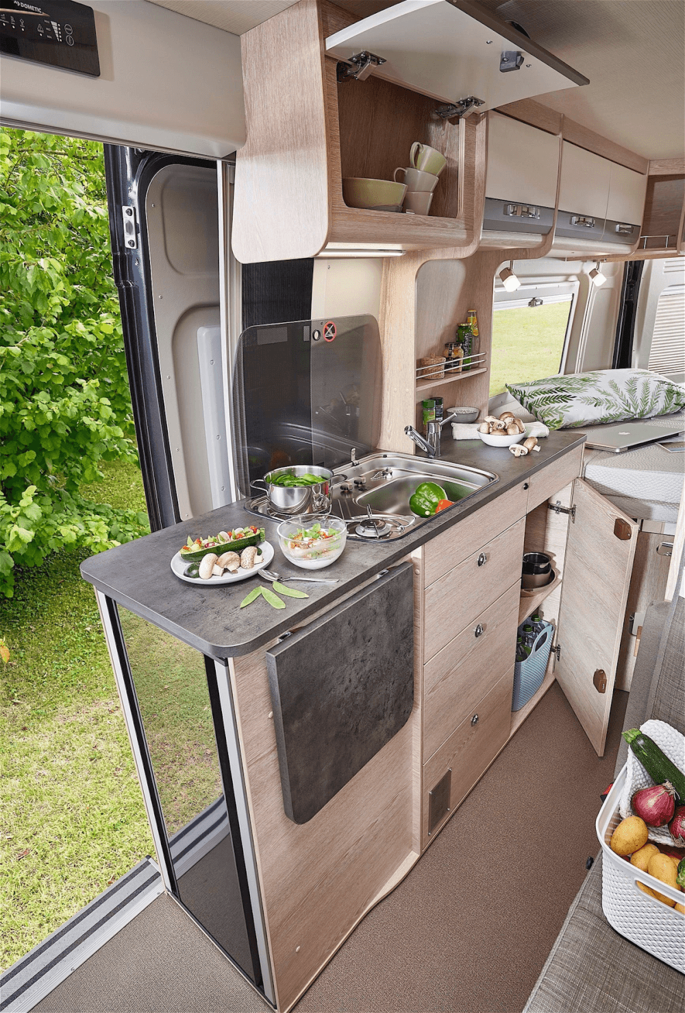 Pössl Summit 600 Plus (Fiat) Kastenwagen 2021 Küche
